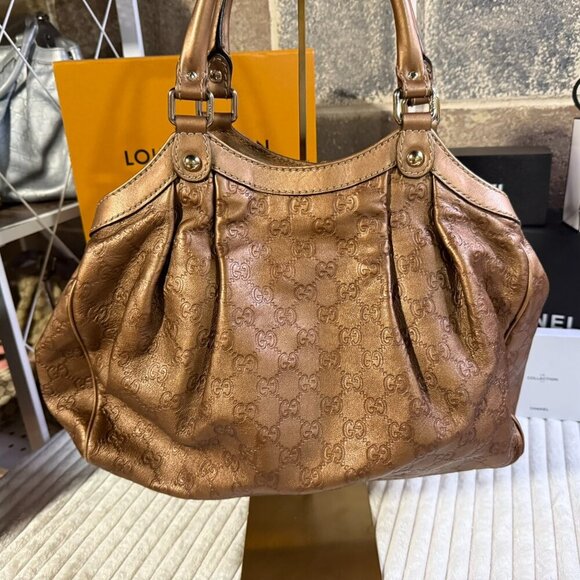 *Authentic* Gucci Sukey Handbag - Picture 2 of 6